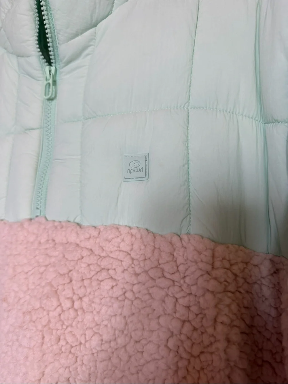 Rip Curl lightweight quilted